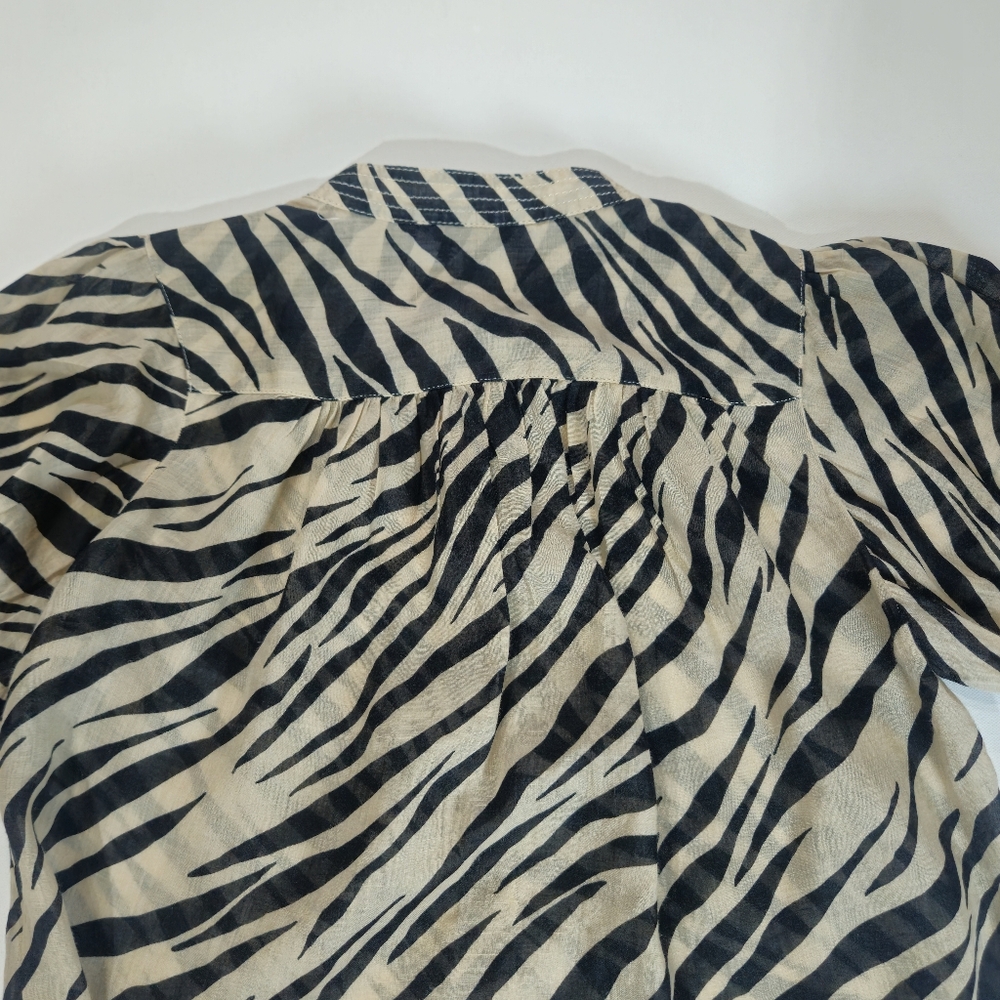 Banana Republic Zebra Print Blouse Womens‎ XXS Cream Black Button Down - Picture 4 of 7